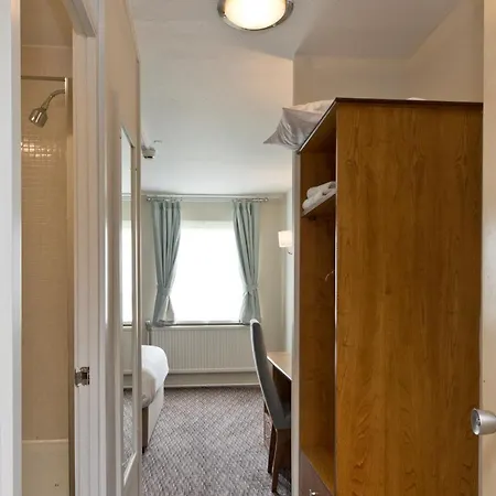 Blue Bell Hotel 3*