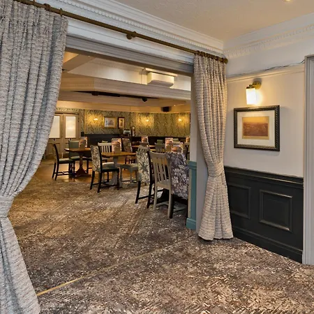 Blue Bell Hotel 3*